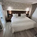 B Corner Bistro Ξενοδοχείο Κωνσταντινούπολη