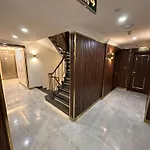 Ξενοδοχείο B Corner Bistro 3*