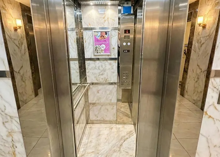 B Corner Bistro Стамбул