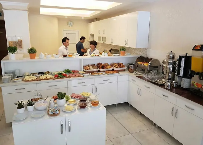B Corner Bistro