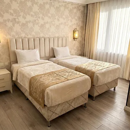 Sophia B Corner Hotels & Restaurant