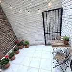 B Corner Bistro Hotel